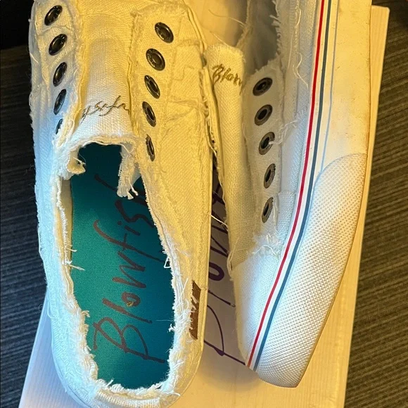 Blowfish Cream Slip-On Sneakers - Picture 3 of 4